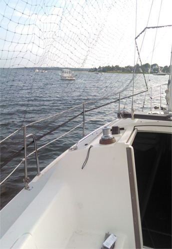 sailboat mast bird deterrent